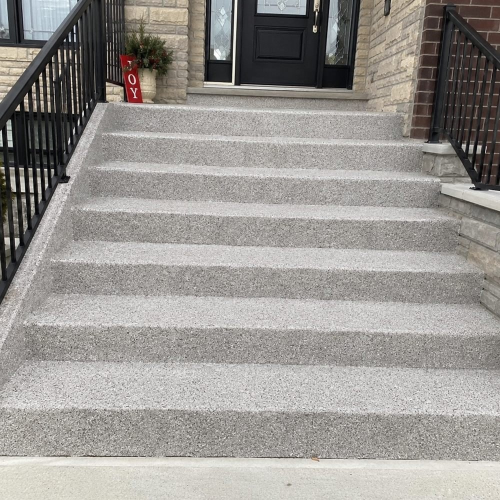 Plancher époxy Escalier d’entrée à Mascouche
